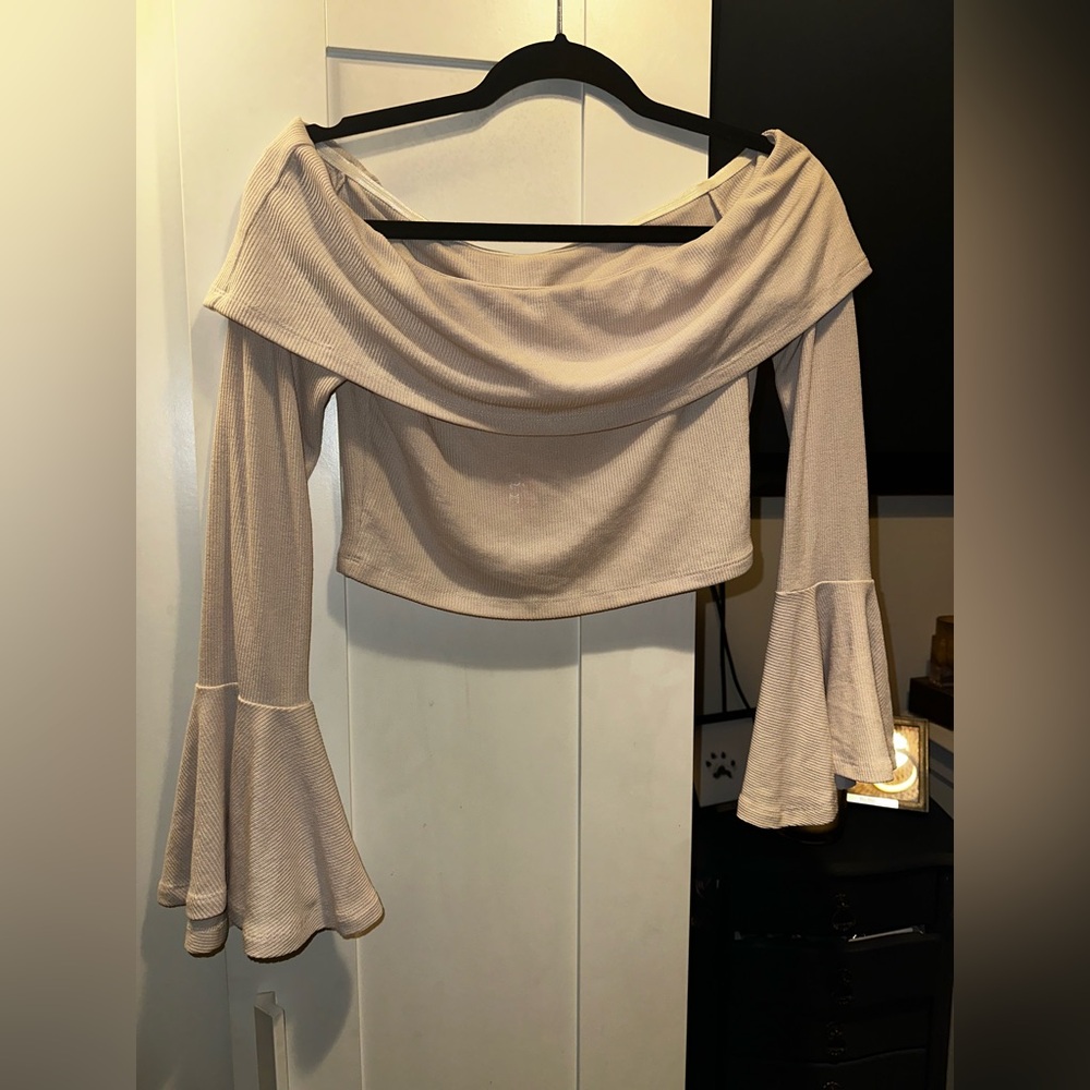 NWT Alive Girl Crop Top